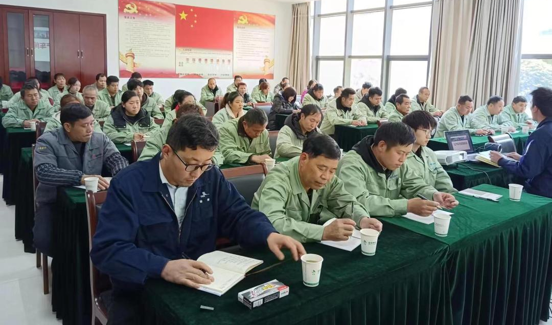匠心筑梦 赋能提升︱尊龙凯时（Z6）中国科技有限公司-官方网站
装饰开展生产管理培训